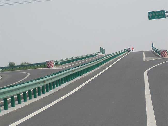 抚州高速公路护栏的材质与规格