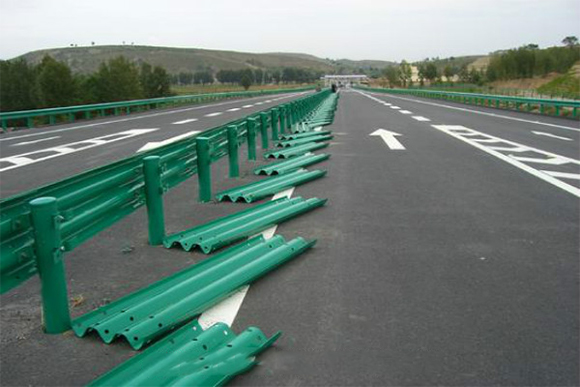 抚州波形护栏的维护与管理确保道路安全的关键步骤